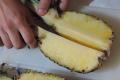 Как почистить и красиво нарезать ананас
